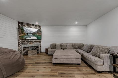 15599 138th Avenue NE Spicer MN 56288