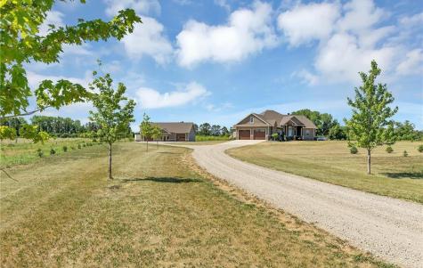 15599 138th Avenue NE Spicer MN 56288