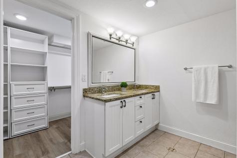 3416 Robinwood Spur Minnetonka MN 55305