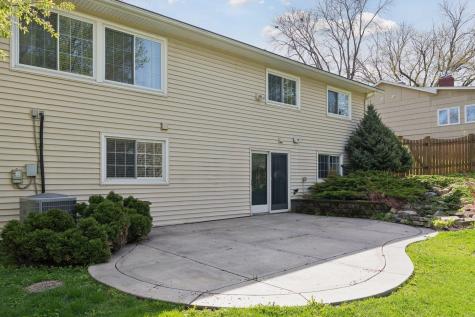 3416 Robinwood Spur Minnetonka MN 55305