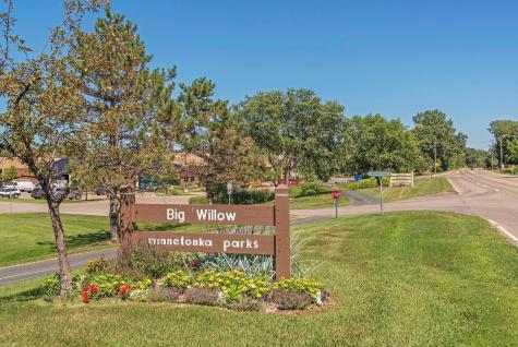 3416 Robinwood Spur Minnetonka MN 55305