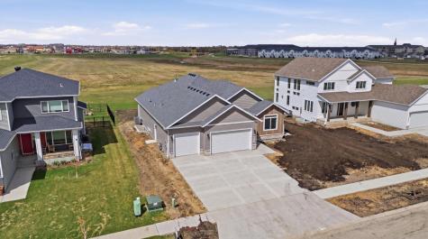 2950 Prairie Farms Circle S Fargo ND 58104