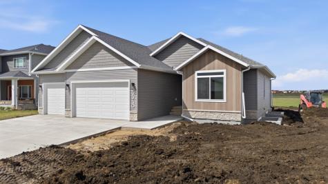 2950 Prairie Farms Circle S Fargo ND 58104