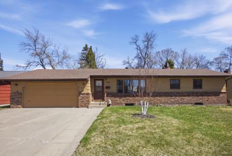 526 Birch Lane S Moorhead MN 56560