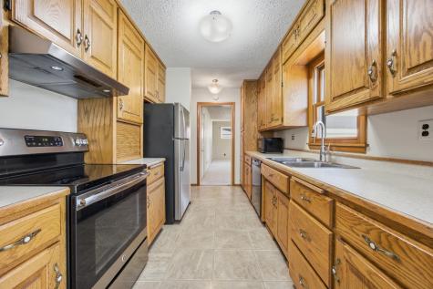526 Birch Lane S Moorhead MN 56560
