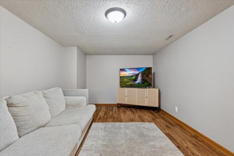 50105 75th Avenue Kenyon MN 55946