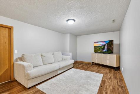 50105 75th Avenue Kenyon MN 55946