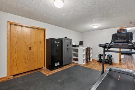 50105 75th Avenue Kenyon MN 55946