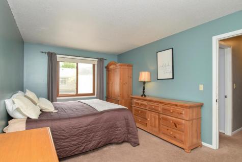910 94th Avenue NE Blaine MN 55434