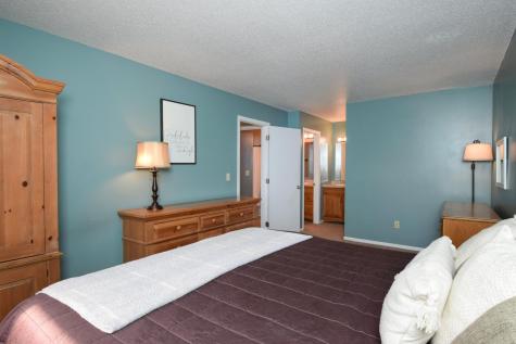 910 94th Avenue NE Blaine MN 55434