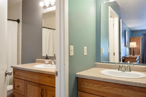 910 94th Avenue NE Blaine MN 55434