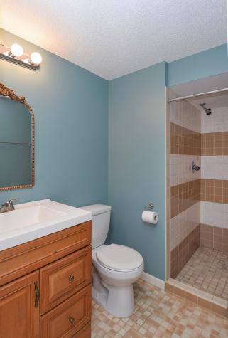 910 94th Avenue NE Blaine MN 55434