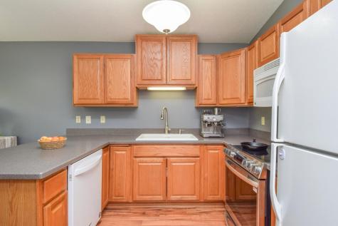 910 94th Avenue NE Blaine MN 55434
