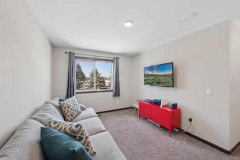 31346 Naples Street NE Cambridge MN 55008