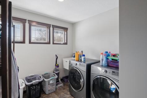 31346 Naples Street NE Cambridge MN 55008