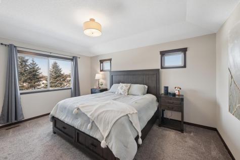 31346 Naples Street NE Cambridge MN 55008
