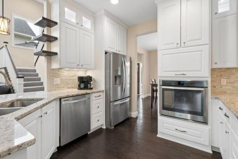 1202 Rosemary Lane Chaska MN 55318