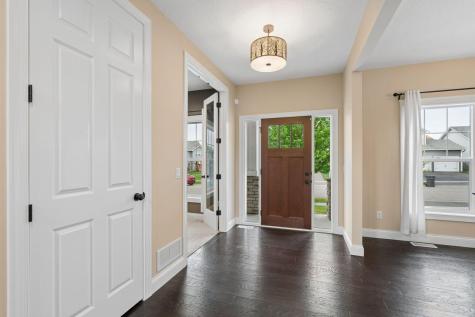 1202 Rosemary Lane Chaska MN 55318
