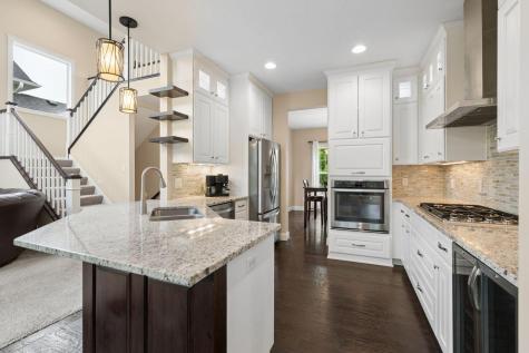 1202 Rosemary Lane Chaska MN 55318