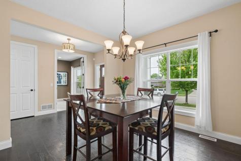 1202 Rosemary Lane Chaska MN 55318