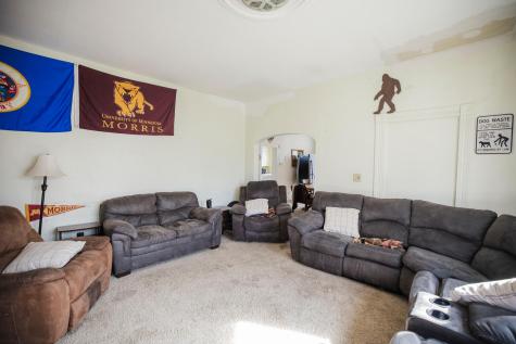 107 E 4th Street Morris MN 56267