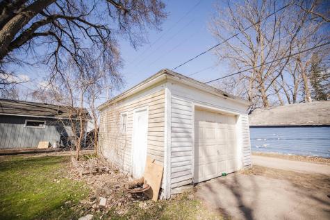 107 E 4th Street Morris MN 56267