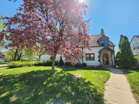 425 N 3rd Street Saint Peter MN 56082