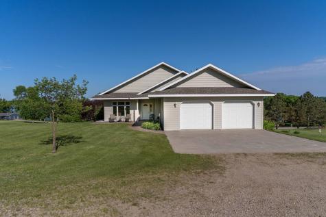 14124 E Eagle Lake Road Battle Lake MN 56515