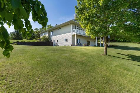 14124 E Eagle Lake Road Battle Lake MN 56515