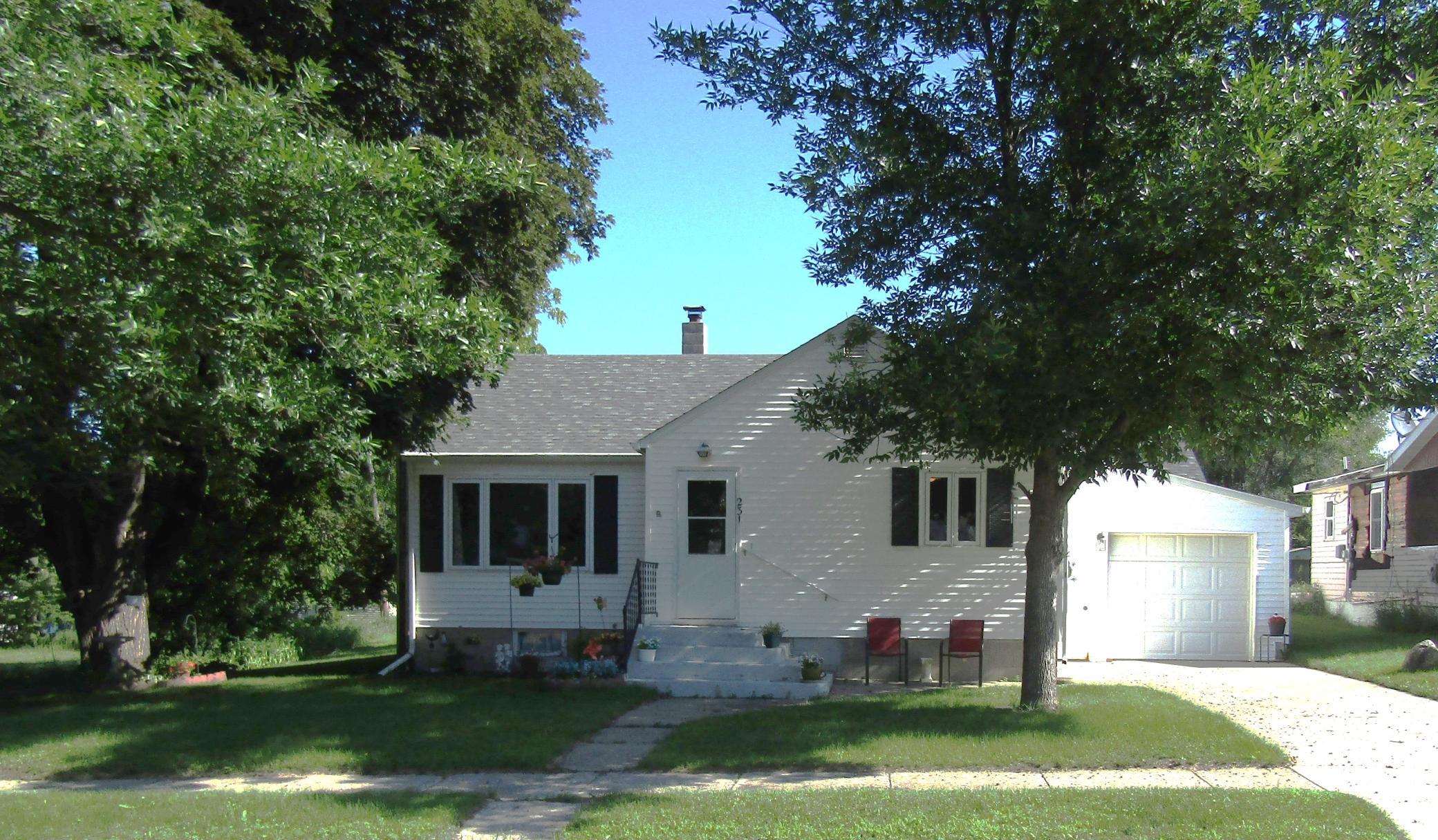 231 E Sorenson Avenue Appleton MN 56208