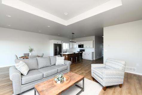 6808 Deer Creek Loop Horace ND 58047