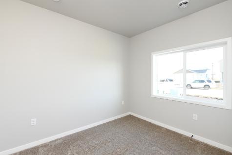 6808 Deer Creek Loop Horace ND 58047