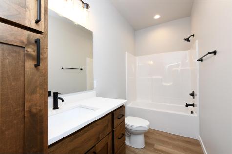 6808 Deer Creek Loop Horace ND 58047