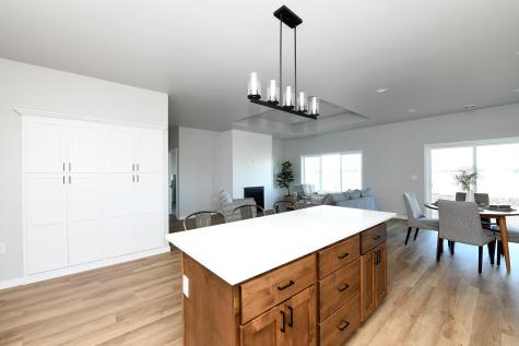 6808 Deer Creek Loop Horace ND 58047