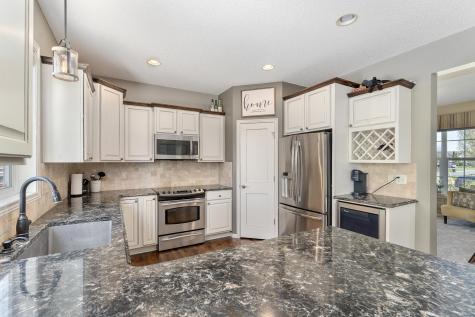 924 Ivy Hills Road Belle Plaine MN 56011