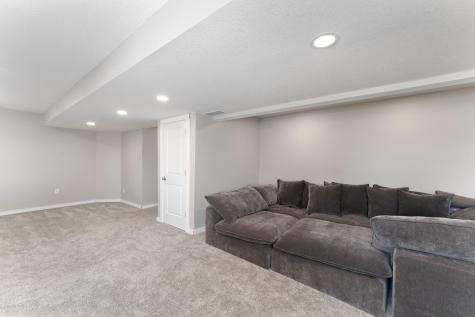 924 Ivy Hills Road Belle Plaine MN 56011