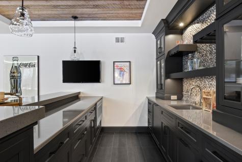 172 Westwood Lane Wayzata MN 55391
