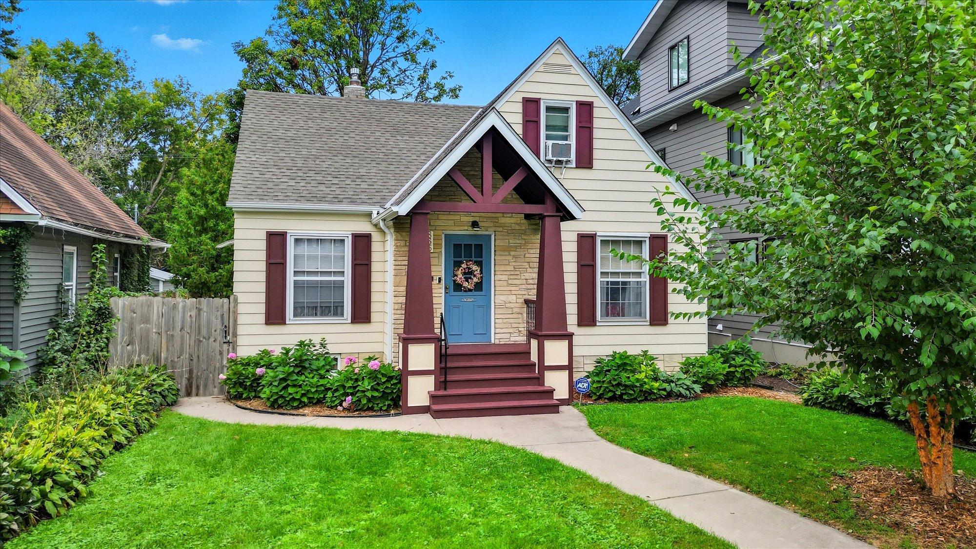 865 19th Avenue SE Minneapolis MN 55414
