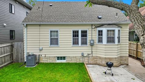 865 19th Avenue SE Minneapolis MN 55414