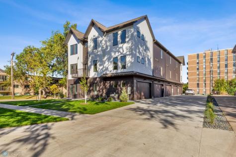 502 8th Street S Fargo ND 58103