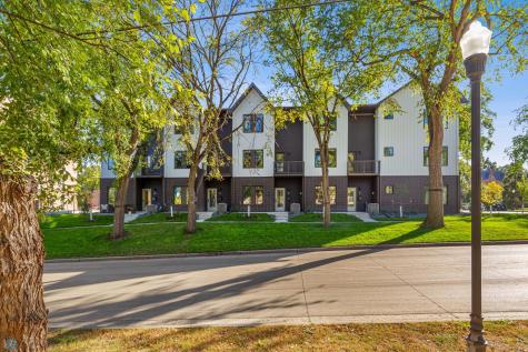 502 8th Street S Fargo ND 58103