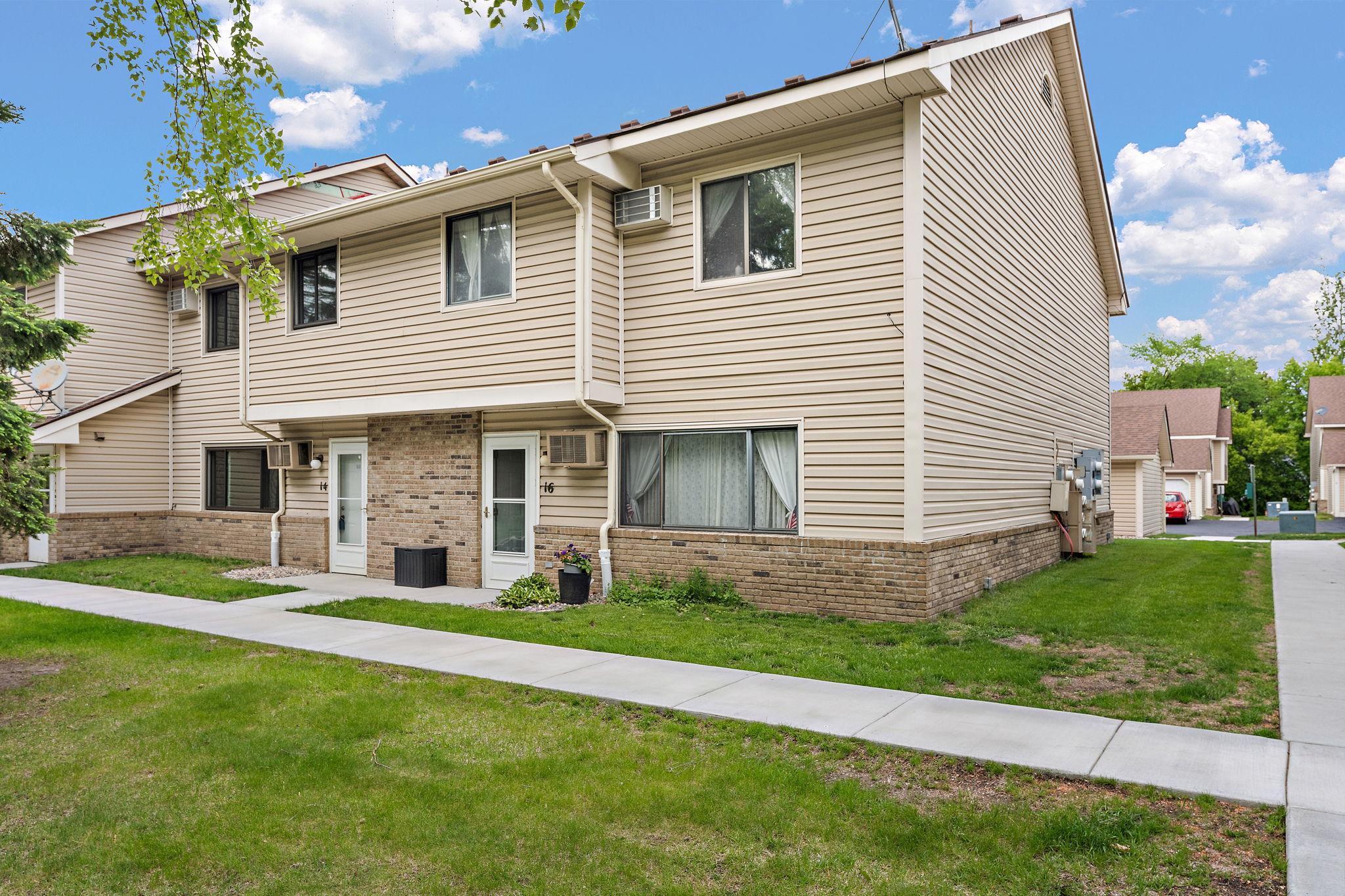 16 E 13th Street Waconia MN 55387