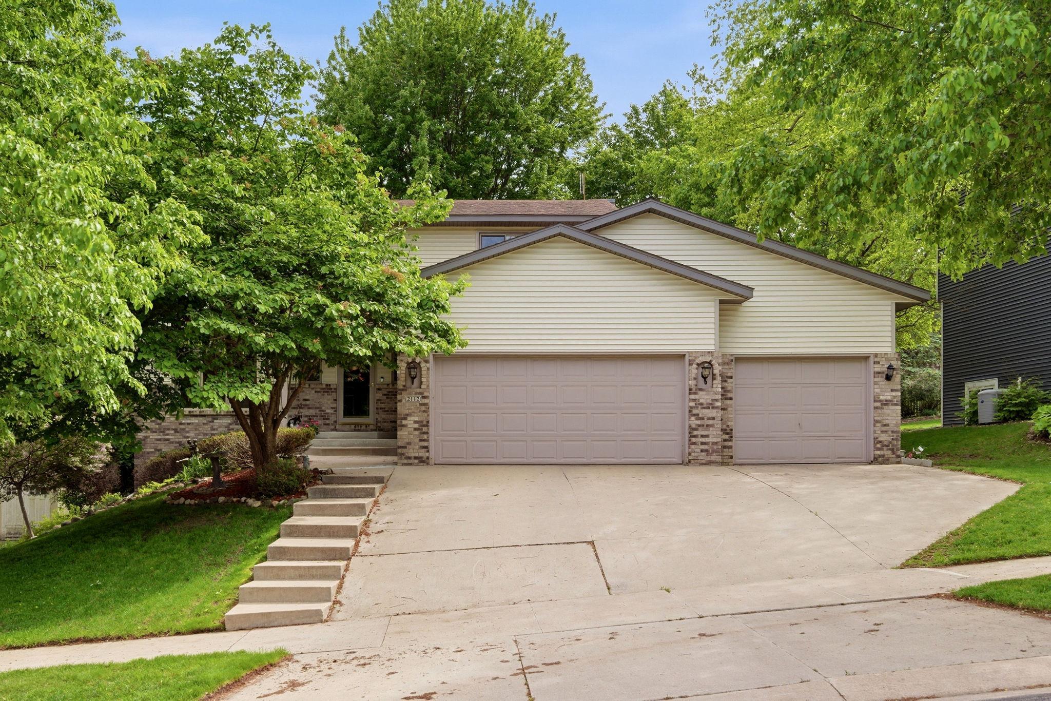 2112 Parkwood Hills Drive NE Rochester MN 55906