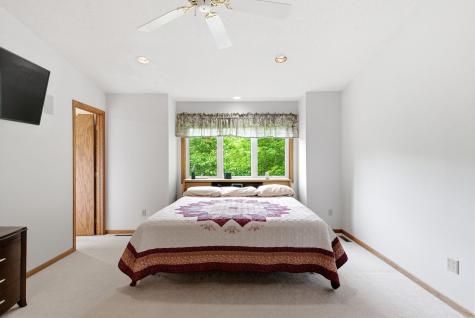 2112 Parkwood Hills Drive NE Rochester MN 55906