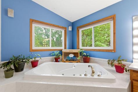 2112 Parkwood Hills Drive NE Rochester MN 55906