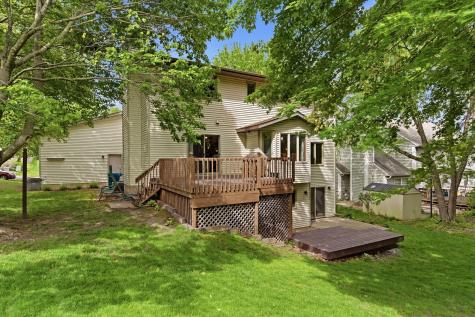 2112 Parkwood Hills Drive NE Rochester MN 55906
