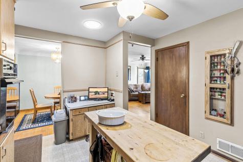 2869 Victoria Street N Roseville MN 55113