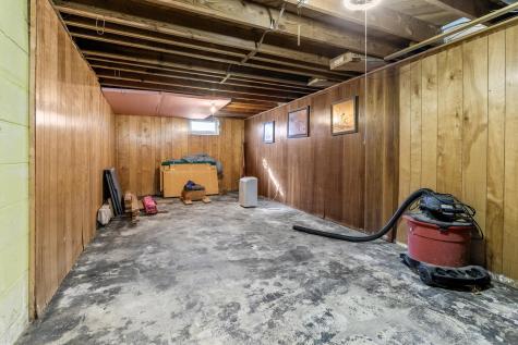 2869 Victoria Street N Roseville MN 55113