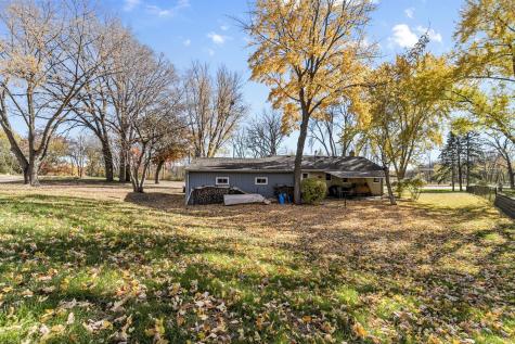 2869 Victoria Street N Roseville MN 55113