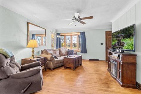 2869 Victoria Street N Roseville MN 55113